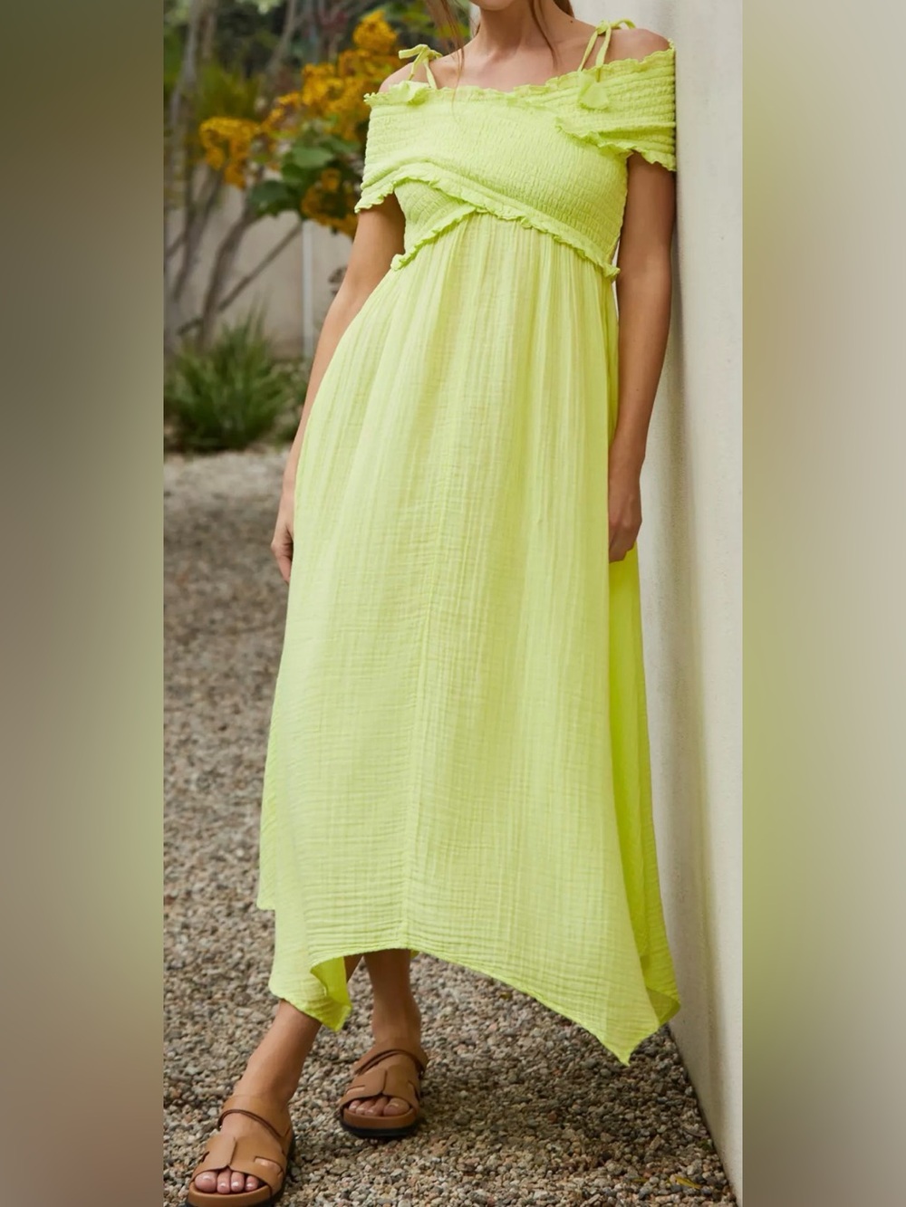 Anthropologie Smocked Gauze Criss-Cross Maxi Dress. Light lime. Medium. NWT.